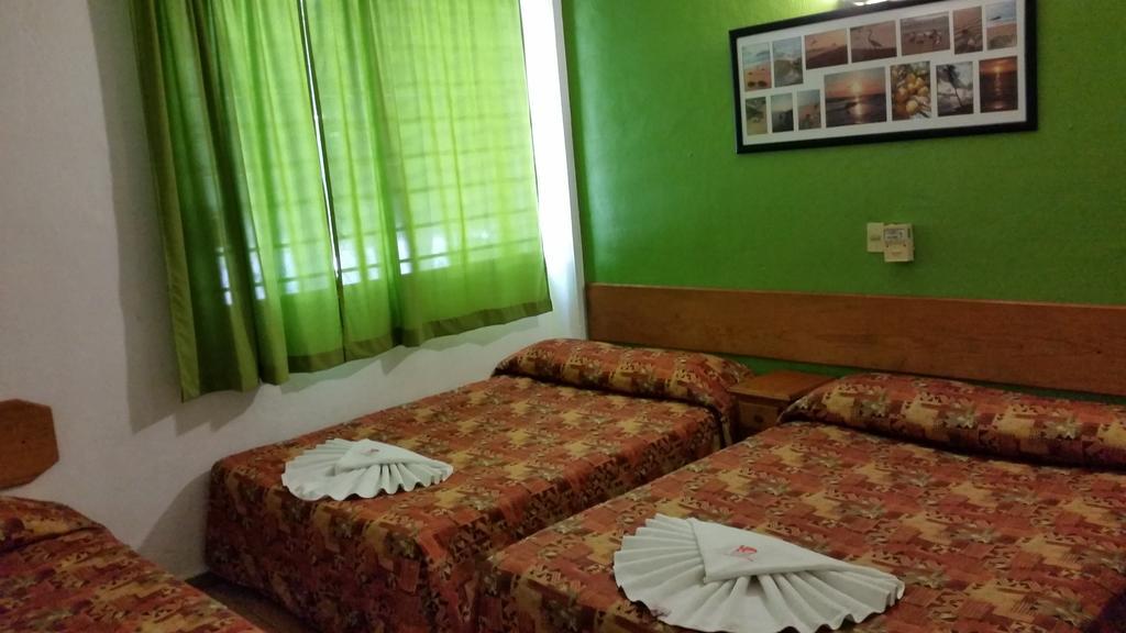 Delfin Playa Azul Hotel ลาซาโร การ์เดนาส ภายนอก รูปภาพ