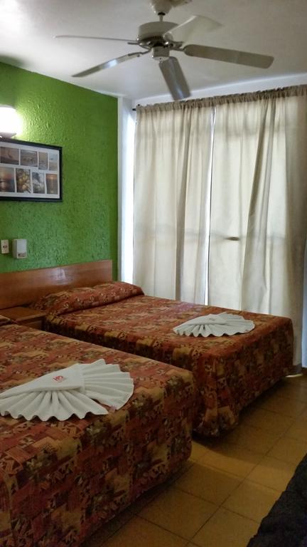 Delfin Playa Azul Hotel ลาซาโร การ์เดนาส ภายนอก รูปภาพ